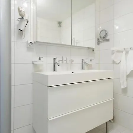 The White Haven Luxe Canal Private Amsterdam